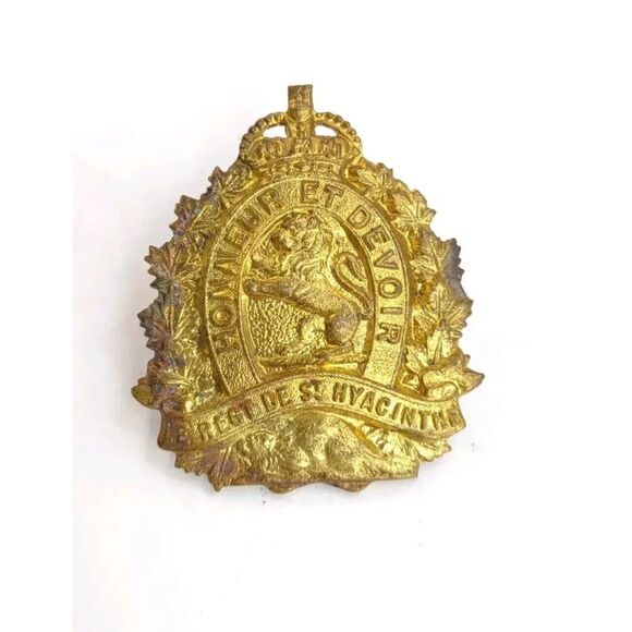 Original WWII Canada Army Regiment de St Hyacinthe Cap Badge - Picture 1 of 9